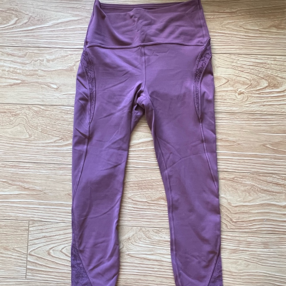 Lululemon leggings size 6 mauv lace